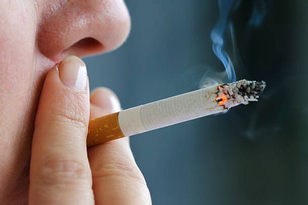 Rauchen unmittelbar nach der Zahnextraktion wird nicht empfohlen